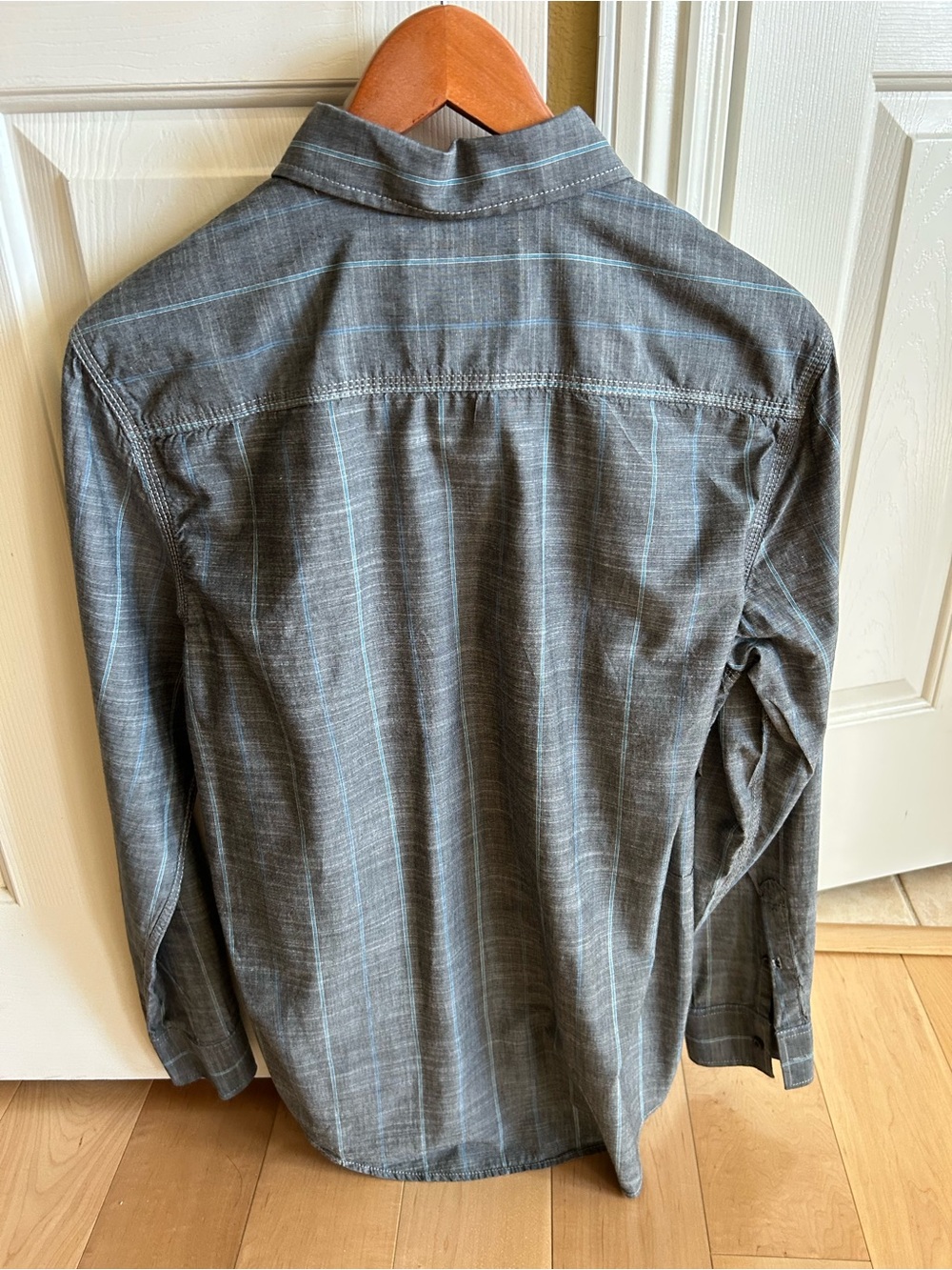 American Rag Gray Blue Plaid Long-Sleeve Button-Down Shirt Mens Sz Medium - Picture 2 of 3